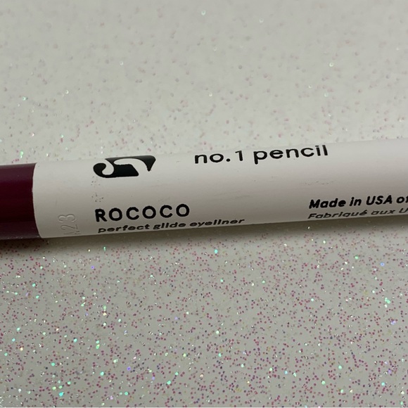 Glossier Eyeliner Pencil Rococo NWOB - Picture 3 of 3